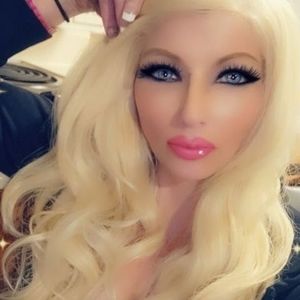 Meet your Posher, Barbie